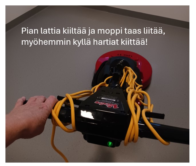 Lattia kiiltää